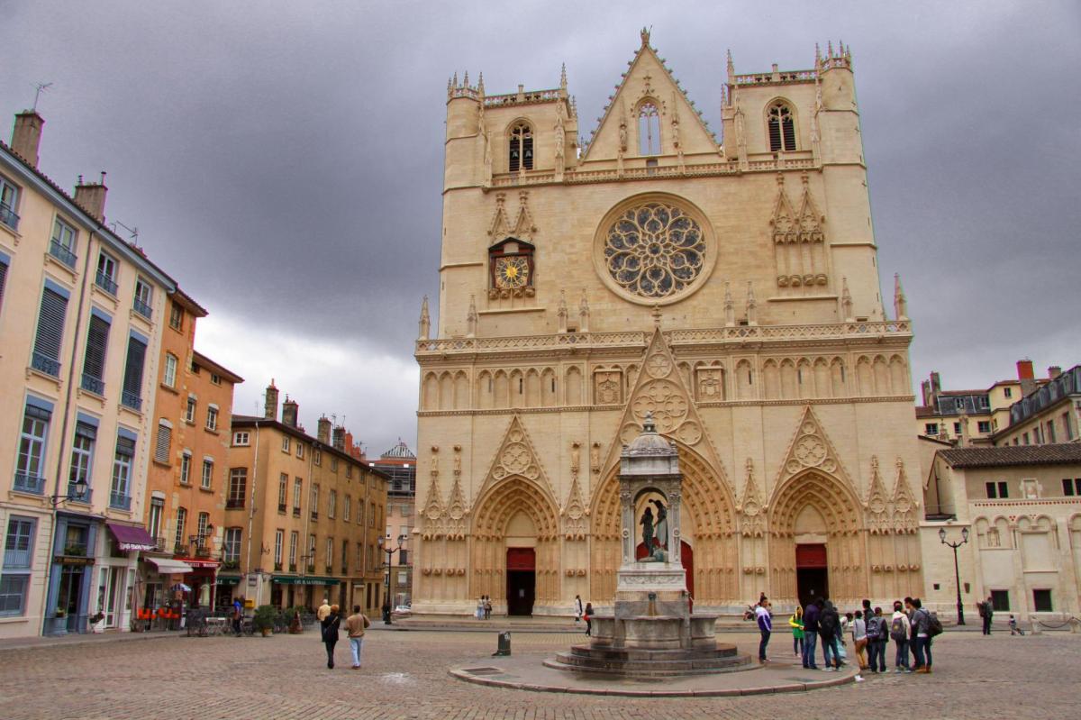Lyon la cathe drale st jean guillaume baviere cc by flickr